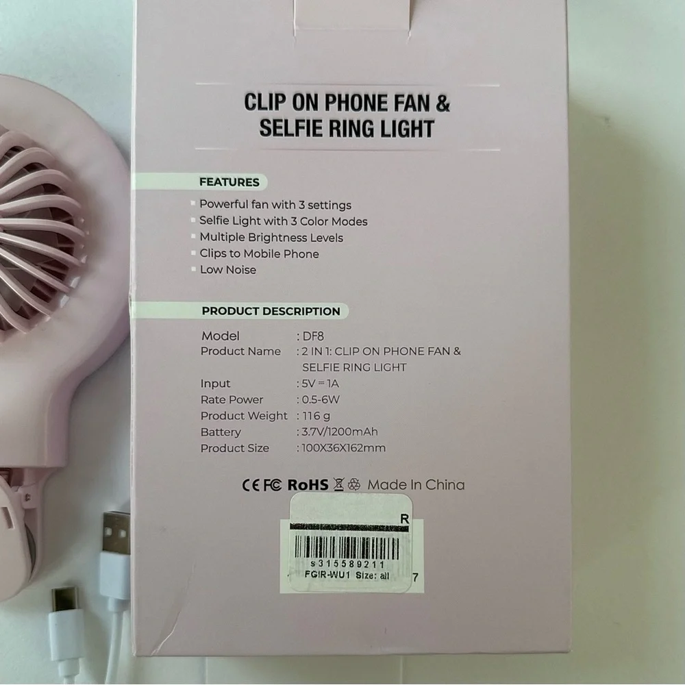 Clip On Phone LED Selfie Ring Light with Fan. Like New Condition. FANGIRL Brand